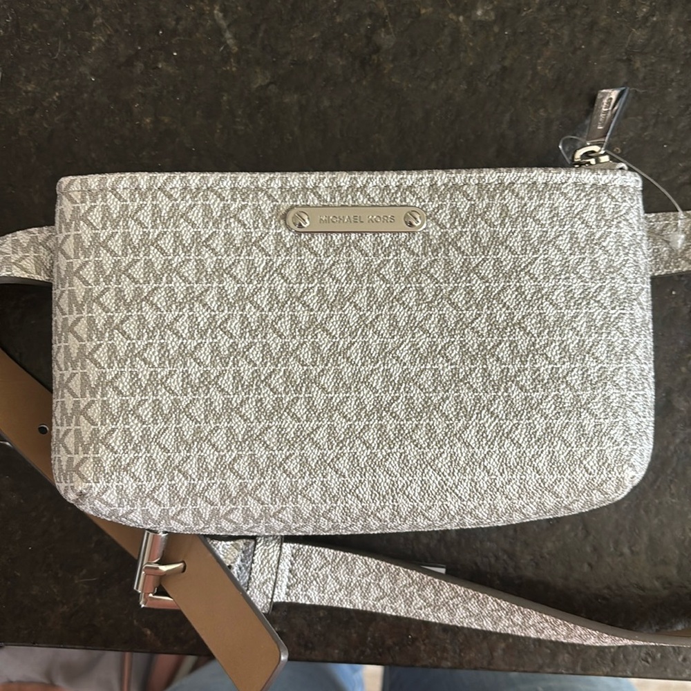 Michael Kors short handbag